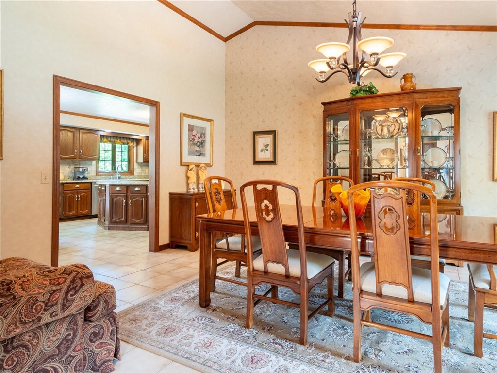 48 W Amy Lane, Greece, New York image 11