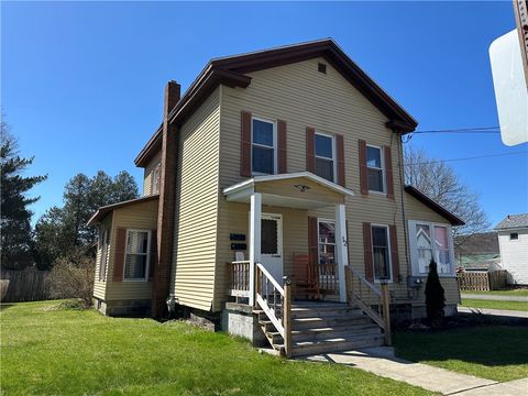 Photo of 12 Sheldon Street, Norwich, NY 13815 (MLS # R1600420)