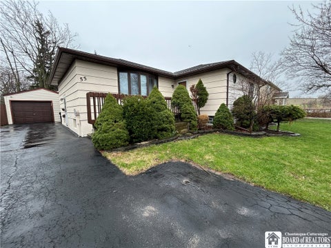 Homes For Sale - 55 Lynbrook Drive<br/> Tonawanda, NY 14150