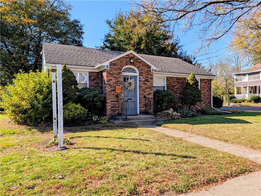 309 Walnut Street