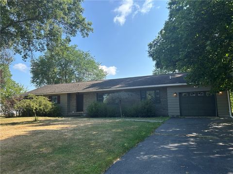 33 Suburban Drive Elmira NY 14903