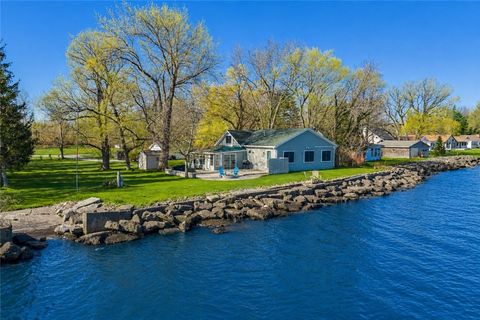 Photo of 15095 E Jones Beach Drive, Carlton, NY 14477 (MLS # R1678263)