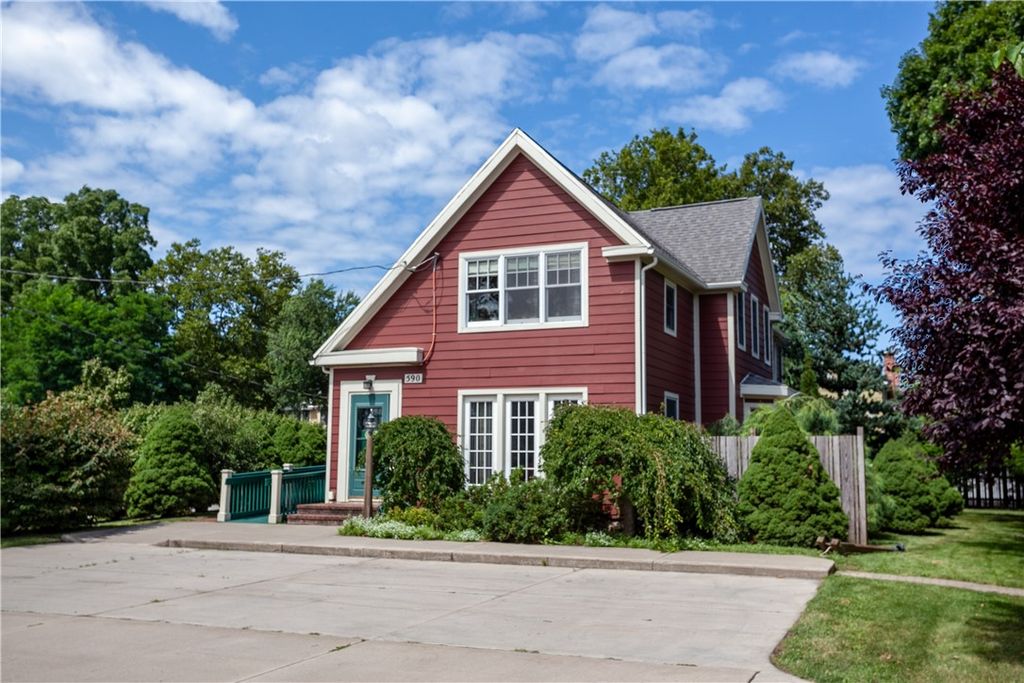 Photo of 590 Titus Avenue, Irondequoit, NY 14617 (MLS # R1653277)