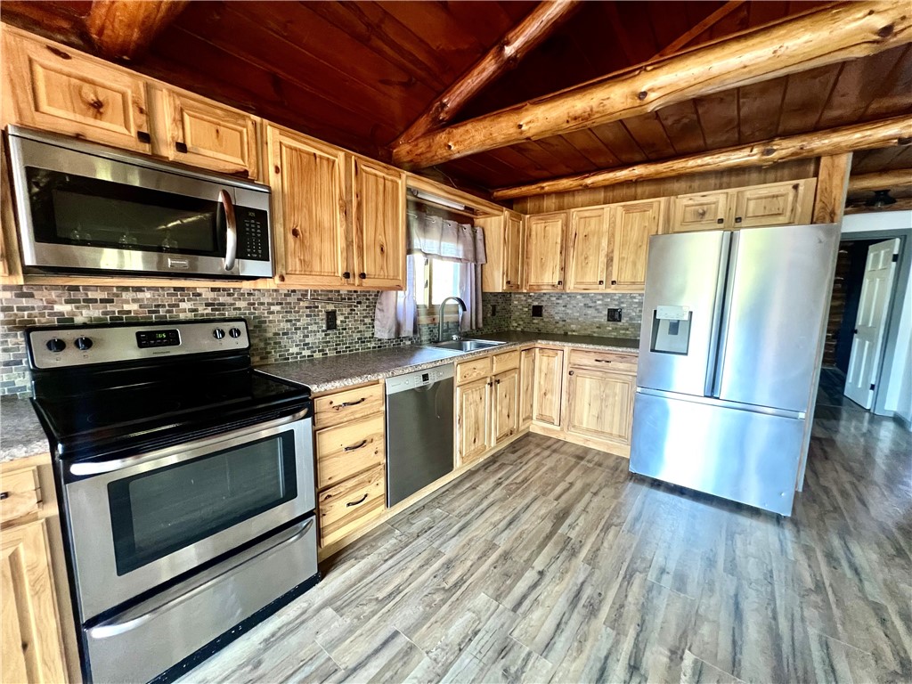 2702 Walt Gilbert Road