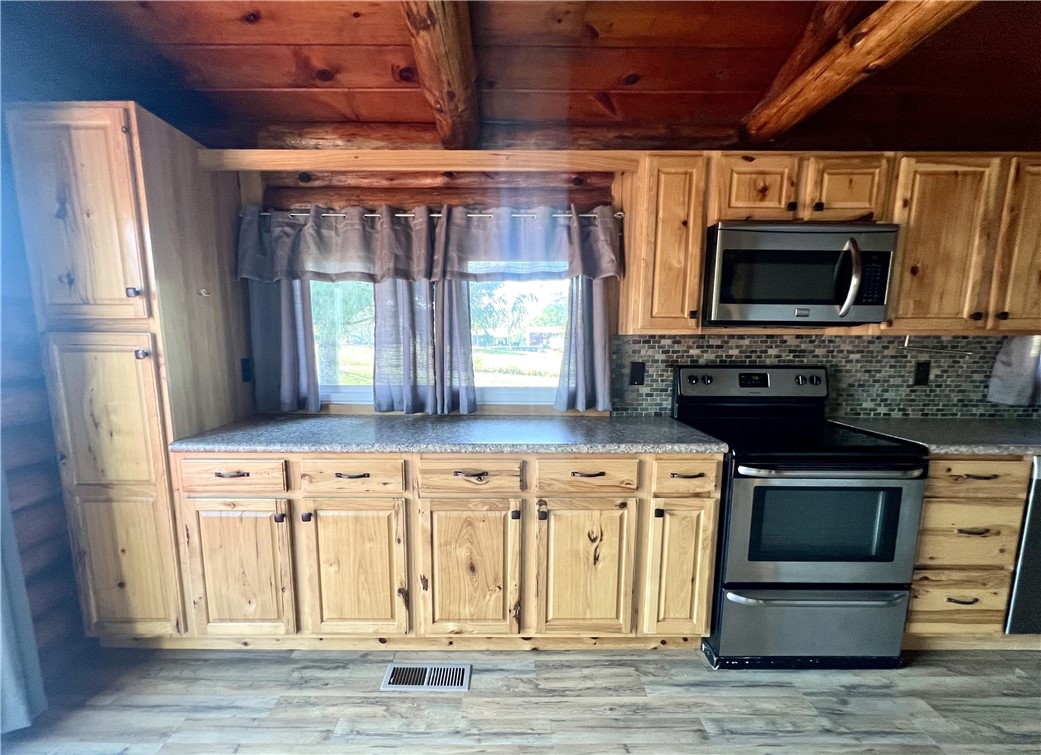 2702 Walt Gilbert Road