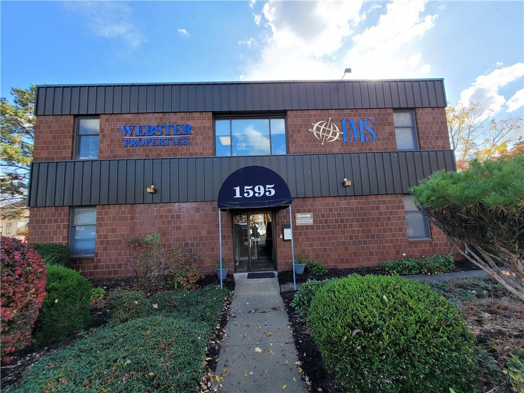 Photo of 1595 Elmwood Ave Avenue #6, Brighton, NY 14620 (MLS # R1661049)