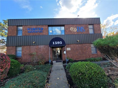 Photo of 1595 Elmwood Ave Avenue #6, Brighton, NY 14620 (MLS # R1661049)