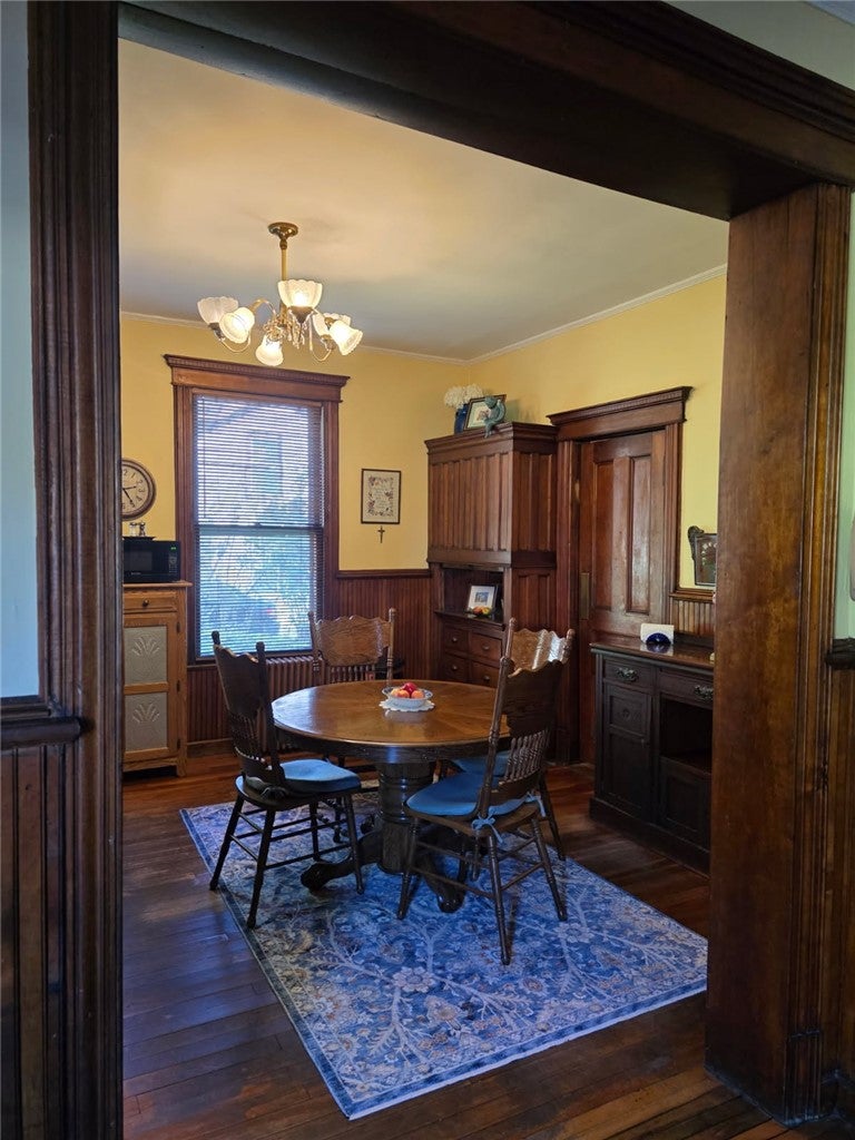 213 E East Main Street