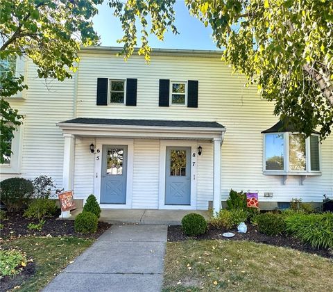 Photo of 4745 Chestnut Ridge Road #8, Amherst, NY 14228 (MLS # R1637603)