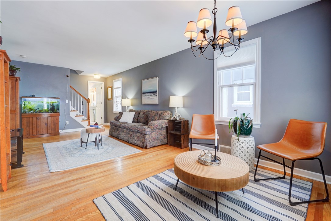 214 W Hickory Street