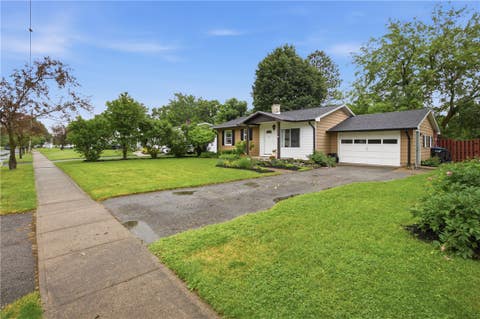 Tiny photo for 107 Canandaigua Avenue, Canandaigua City, NY 14424 (MLS # R1693039)