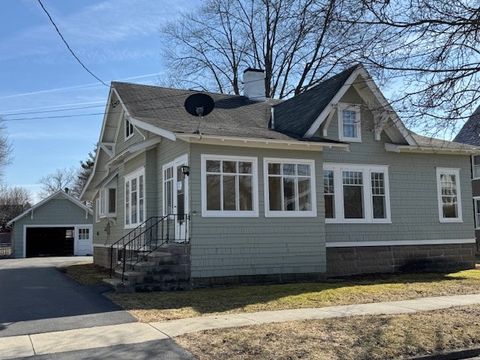 MLS: R1599229