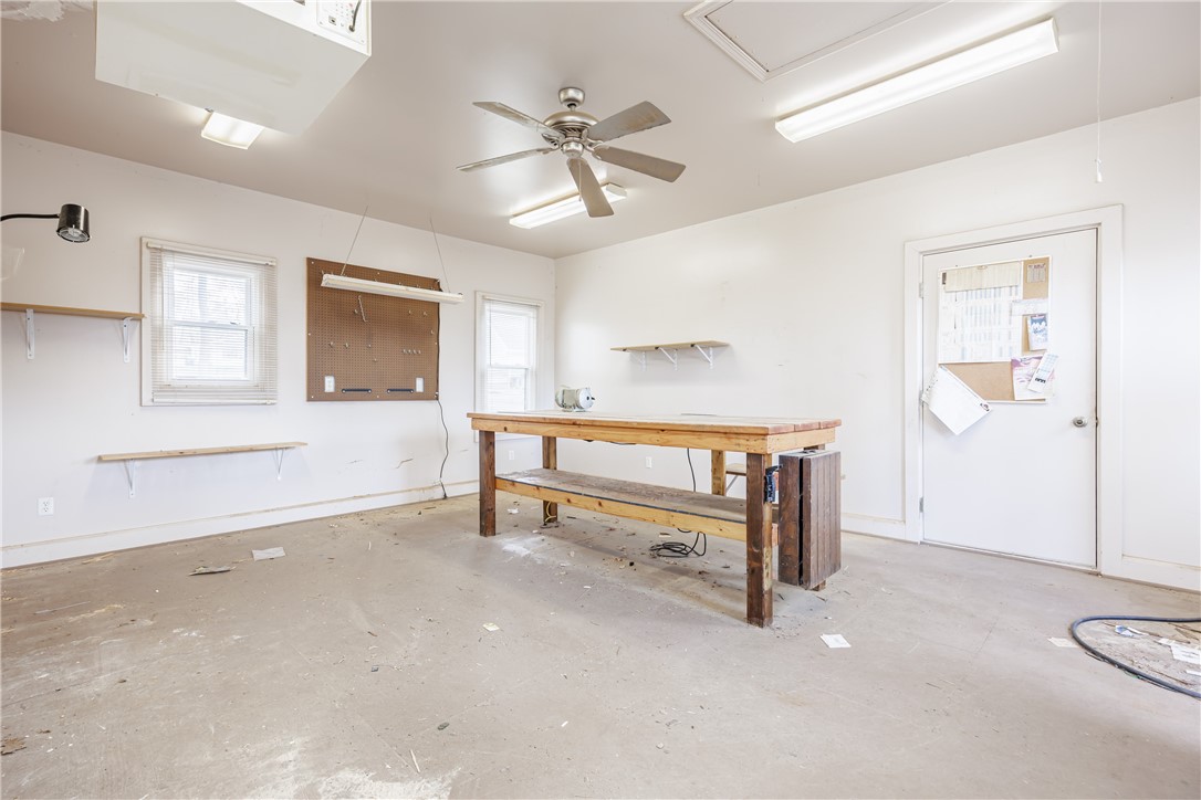 476 Lake Road, Webster, New York image 35