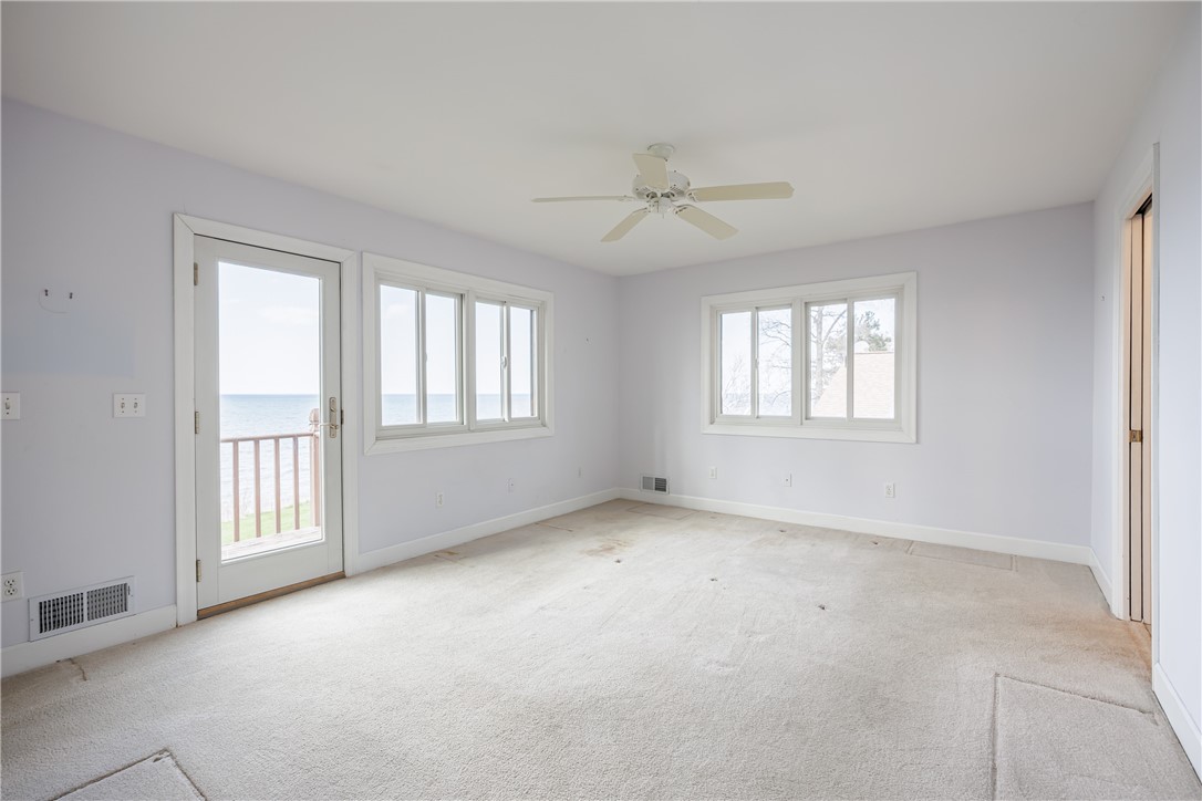 476 Lake Road, Webster, New York image 24