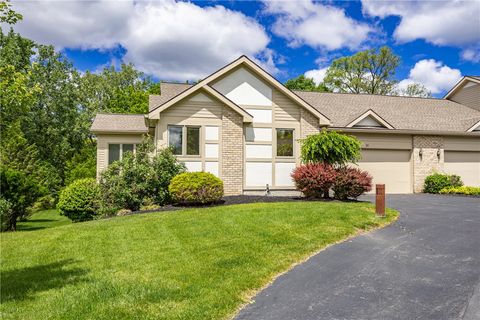 Condo For Sale - 10 Baywood Lane<br/> Penfield, NY 14580