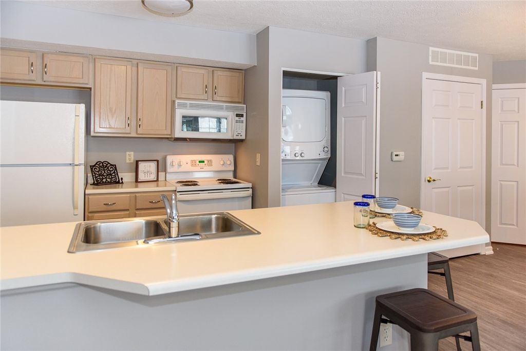 Photo of 108 Farmstead Court, Chili, NY 14428 (MLS # R1637345)