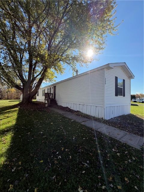 Homes For Sale - 345 Sandy Brook Drive<br/> Hamlin, NY 14464