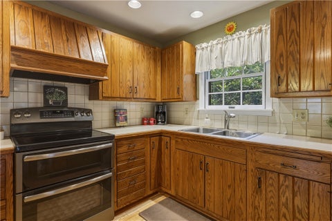 Tiny photo for 9 Houghton Circle, Corning City, NY 14830 (MLS # R1709063)