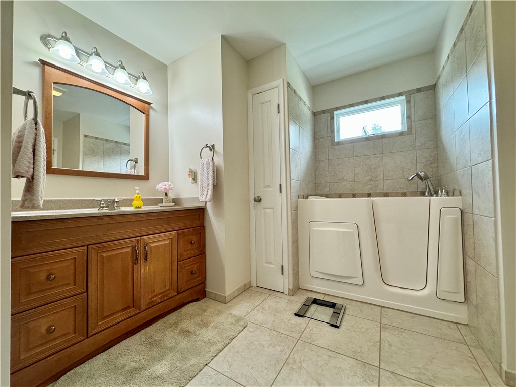 119 Park Terrace, Big Flats, New York image 23