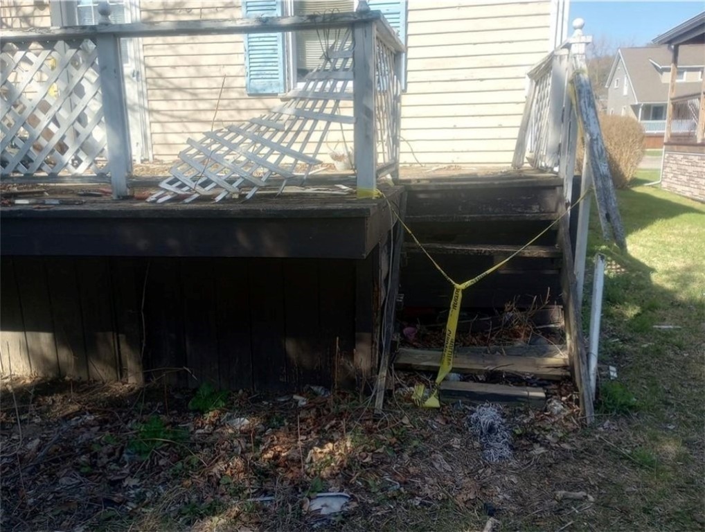 577 W High St