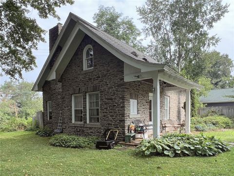 Photo of 7 Country Club Drive, Oneonta, NY 13820 (MLS # R1630995)