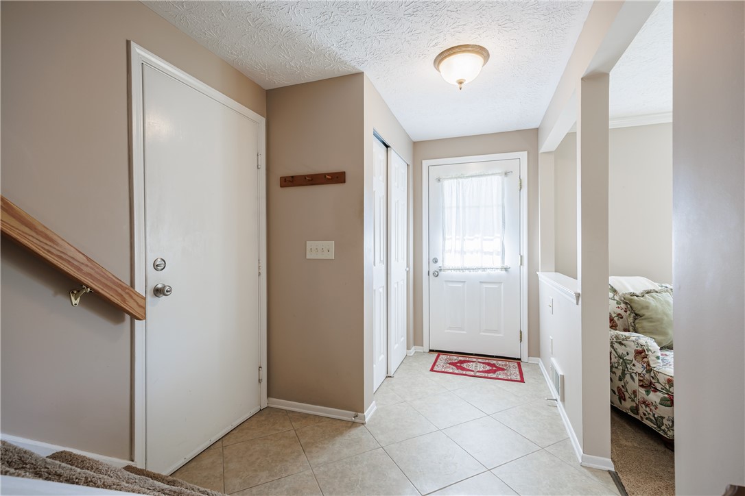 193 Carmel Court, Webster, New York image 7