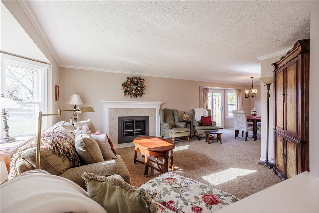 193 Carmel Court, Webster, New York image 6
