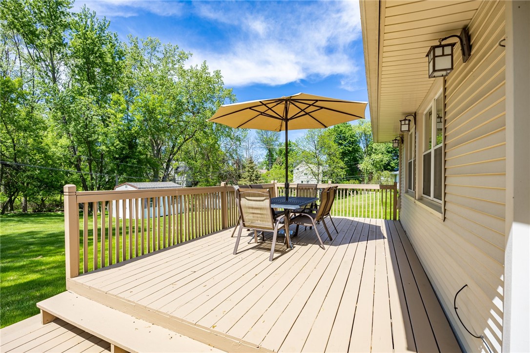 1039 Cherry Hill Lane, Webster, New York image 37
