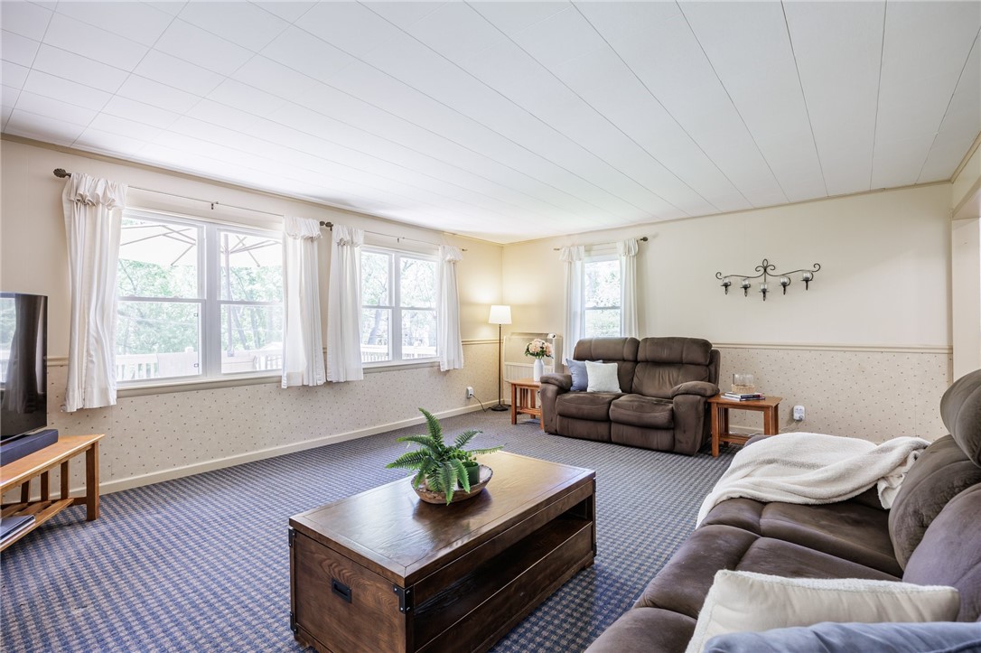 1039 Cherry Hill Lane, Webster, New York image 18