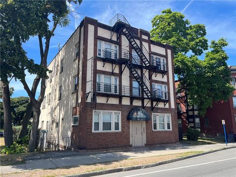 Photo of 759 Lake Avenue #755, Rochester, NY 14613 (MLS # R1655989)