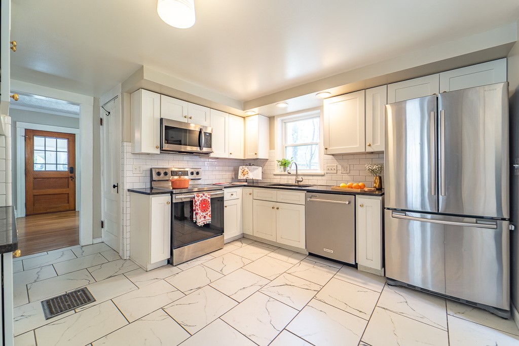 406 Linden Street, Rochester, New York image 12