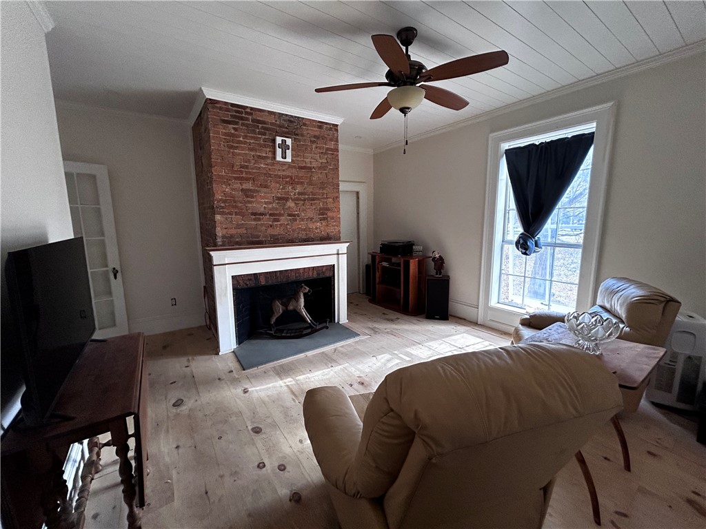 93 Main Street, Laurens, New York image 15