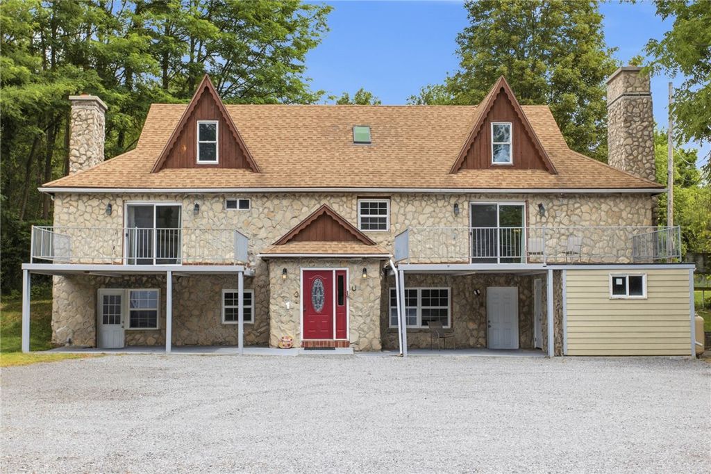 Photo of 7984 W Bergen Road, Leroy, NY 14482 (MLS # R1700107)