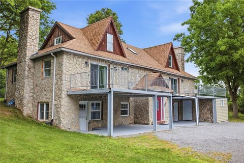 Tiny photo for 7984 W Bergen Road, Leroy, NY 14482 (MLS # R1700107)