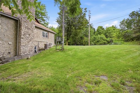 Tiny photo for 7984 W Bergen Road, Leroy, NY 14482 (MLS # R1700107)