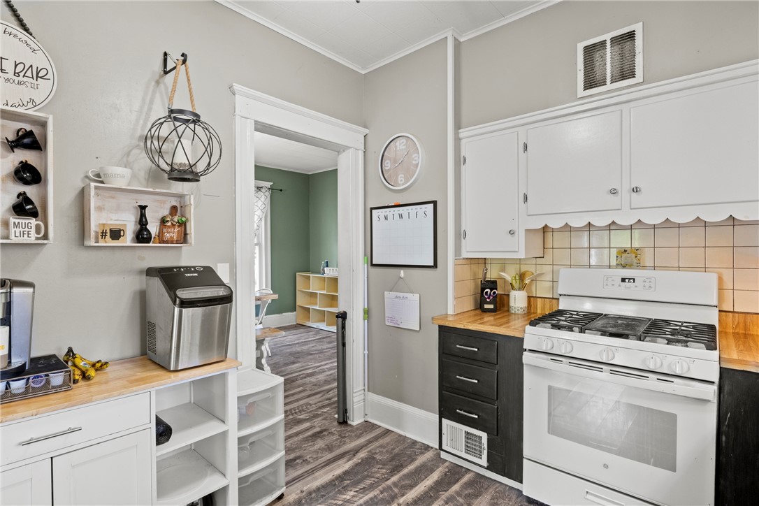 Yates, New York 14098, United States, 3 Bedrooms Bedrooms, ,2 BathroomsBathrooms,Residential,Active,176190