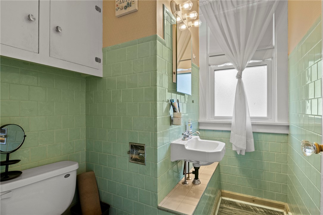 Yates, New York 14098, United States, 3 Bedrooms Bedrooms, ,2 BathroomsBathrooms,Residential,Active,176190