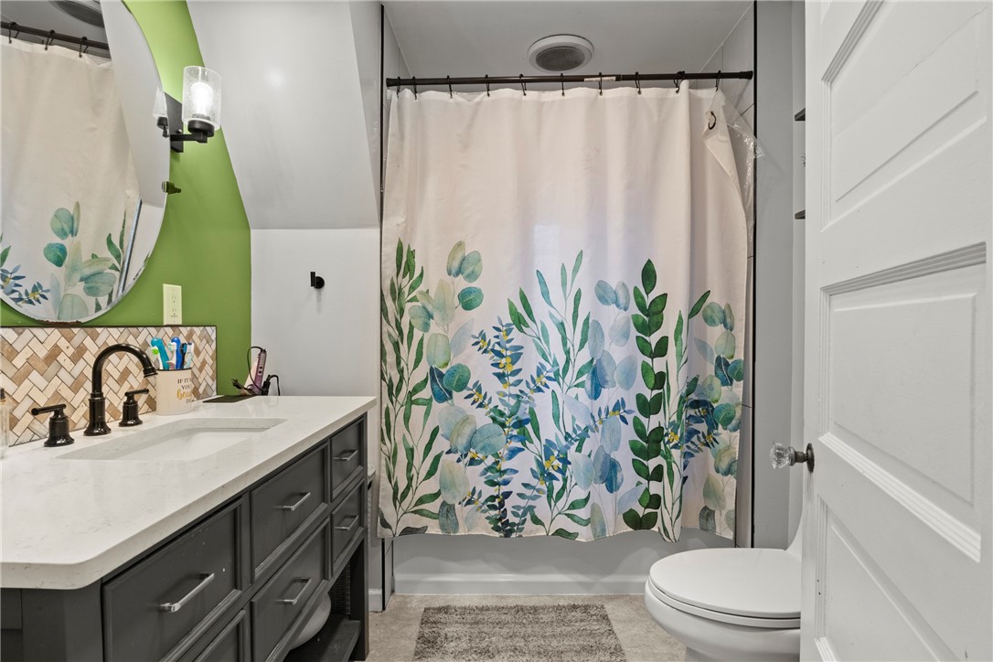 Yates, New York 14098, United States, 3 Bedrooms Bedrooms, ,2 BathroomsBathrooms,Residential,Active,176190