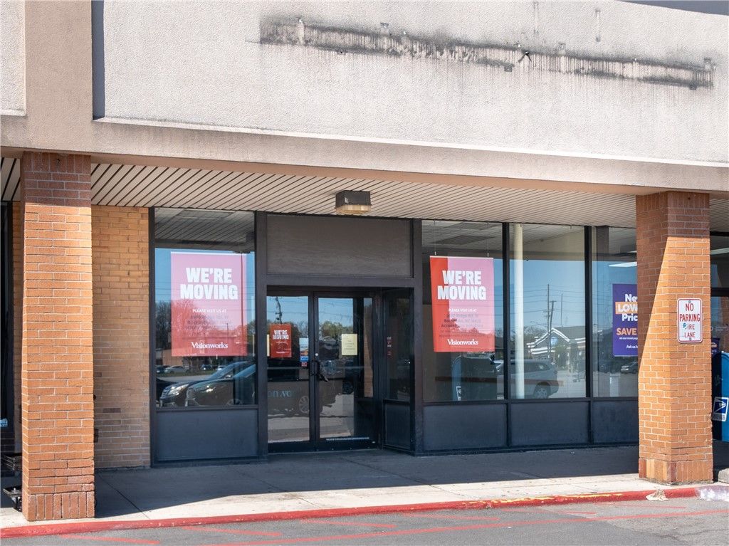 Photo of 525 Titus Ave Avenue, Irondequoit, NY 14617 (MLS # R1601847)