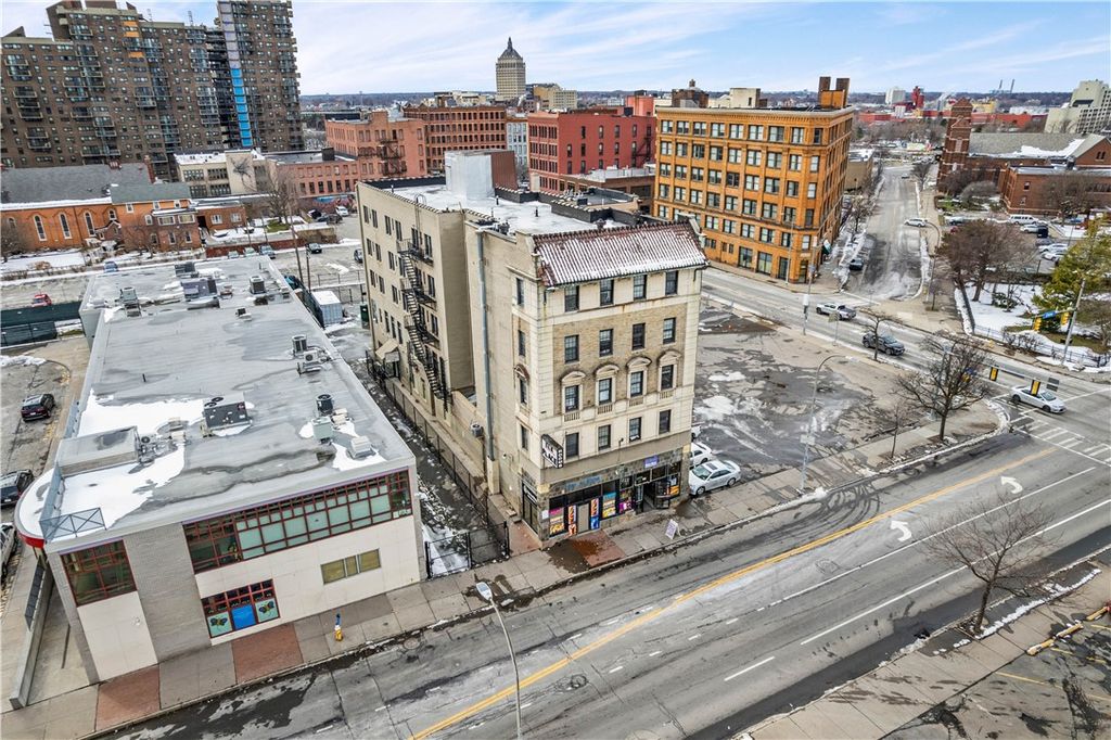 Photo of 113 N Clinton Avenue, Rochester, NY 14604 (MLS # R1670132)