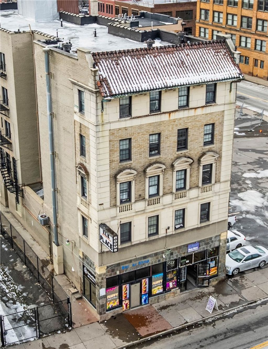 Photo of 113 N Clinton Avenue, Rochester, NY 14604 (MLS # R1670132)
