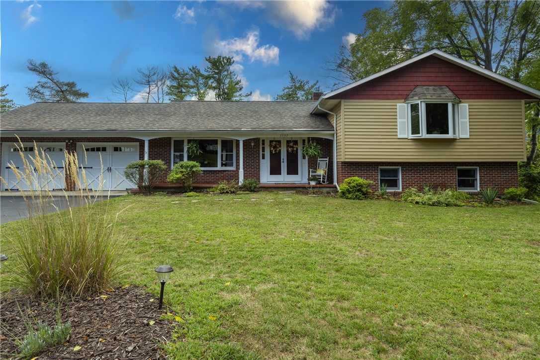 1737 Genesee Road