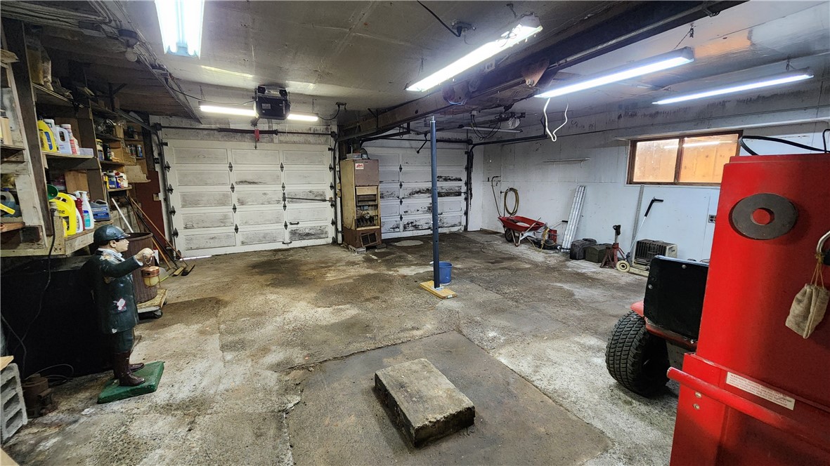 1 S Seneca Street, Waterloo, New York image 33
