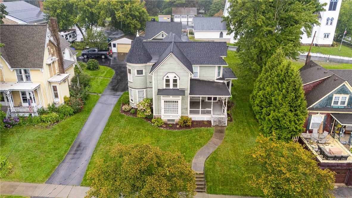 18 W Buffalo Street