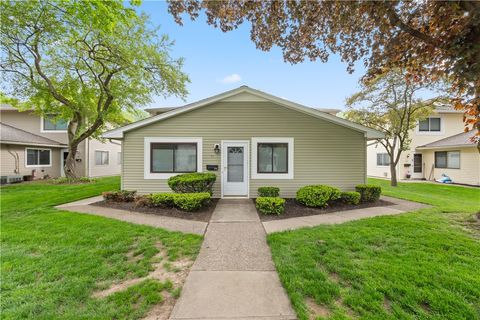 Condo For Sale - 71 Lincoln Mills Road<br/> Monroe County, East Rochester, NY 14445