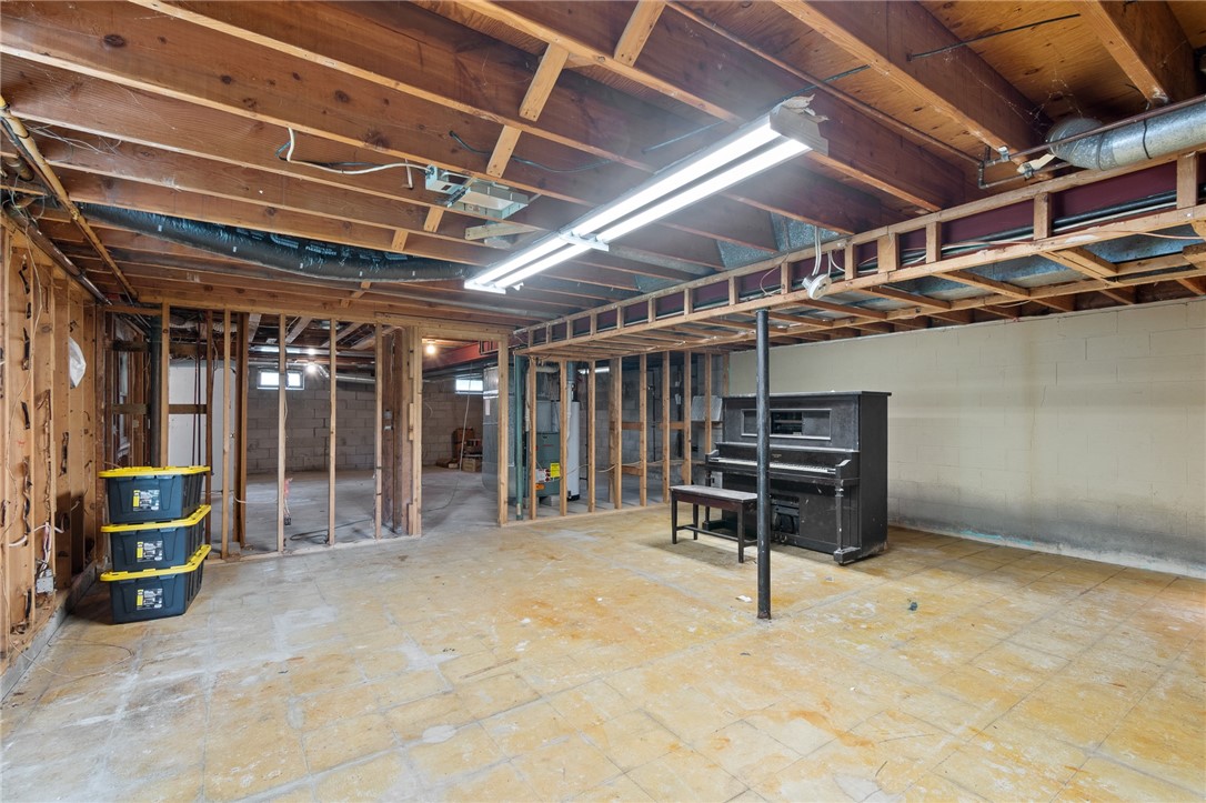 561 Whiting Road, Webster, New York image 43
