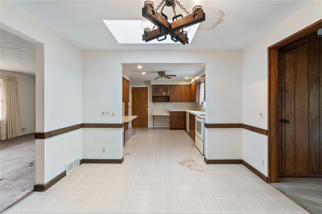 561 Whiting Road, Webster, New York image 14