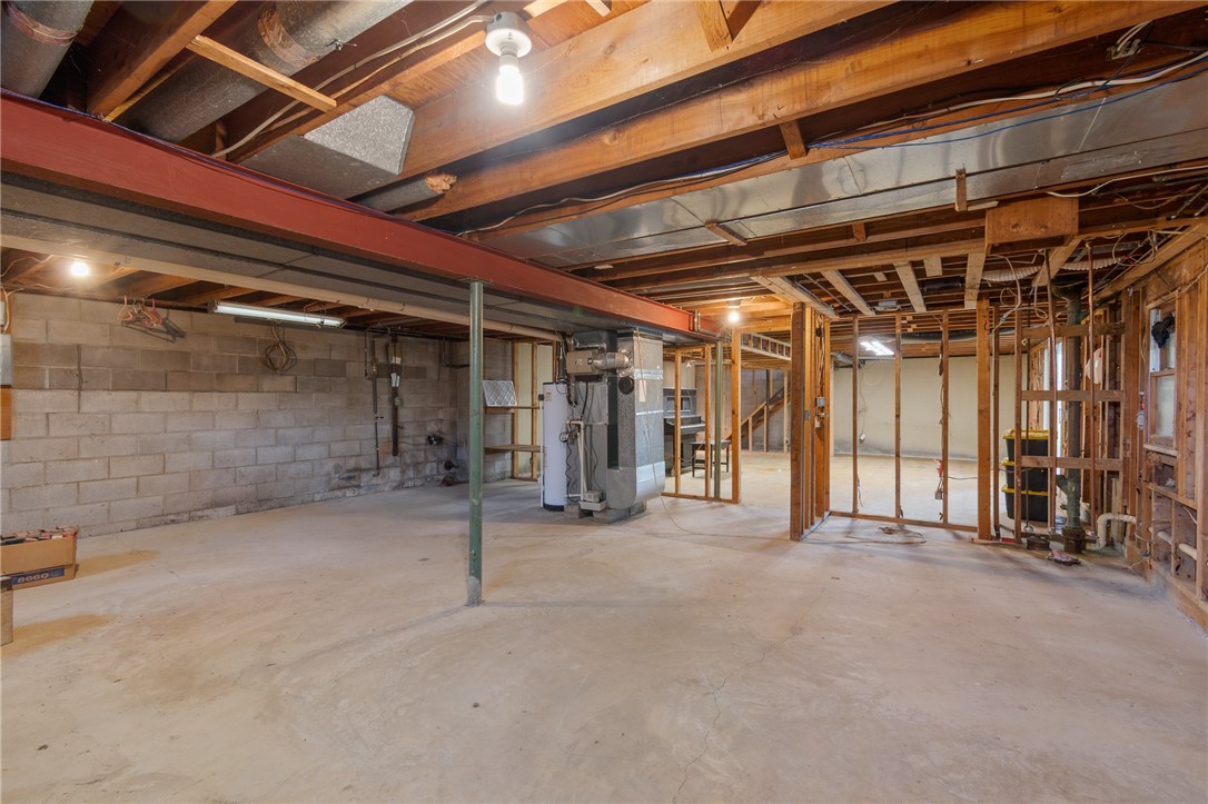 561 Whiting Road, Webster, New York image 41