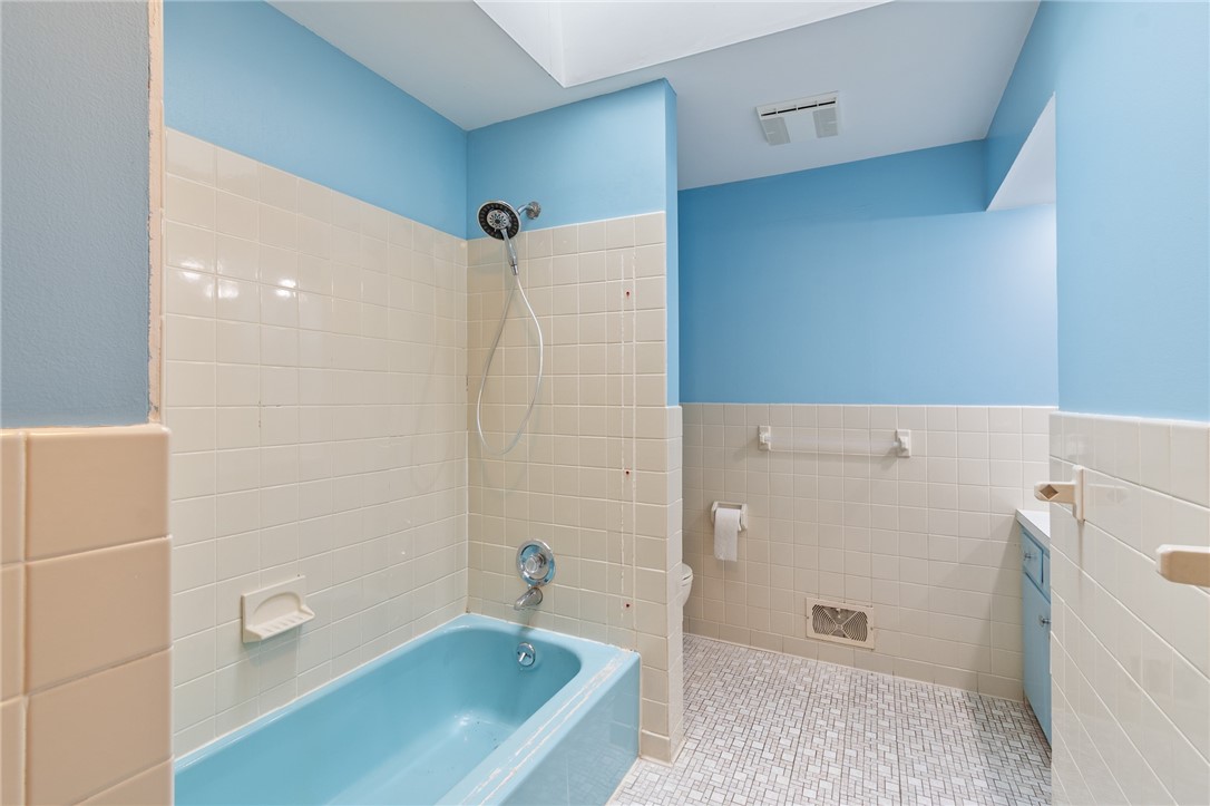 561 Whiting Road, Webster, New York image 34