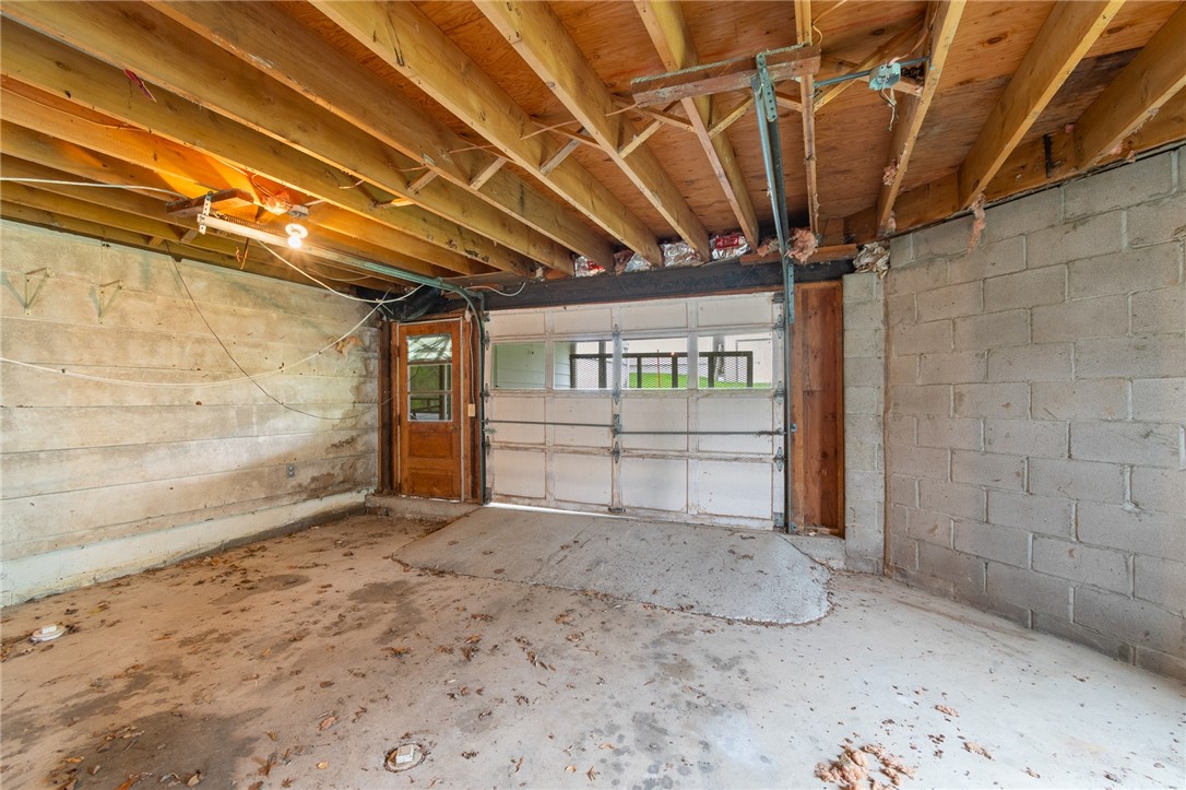 561 Whiting Road, Webster, New York image 37